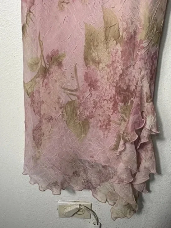 R&M Richards Vintage Petite Maxi Dress 6P Pink Floral Crinkle Chiffon Ruffle Hem - Picture 4 of 7